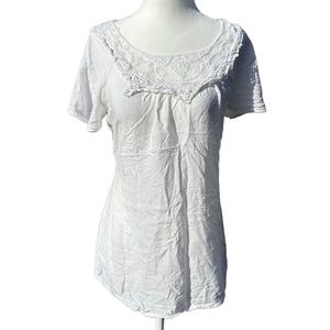 CABLE & GAUGE Women’s White short sleeve top size medium